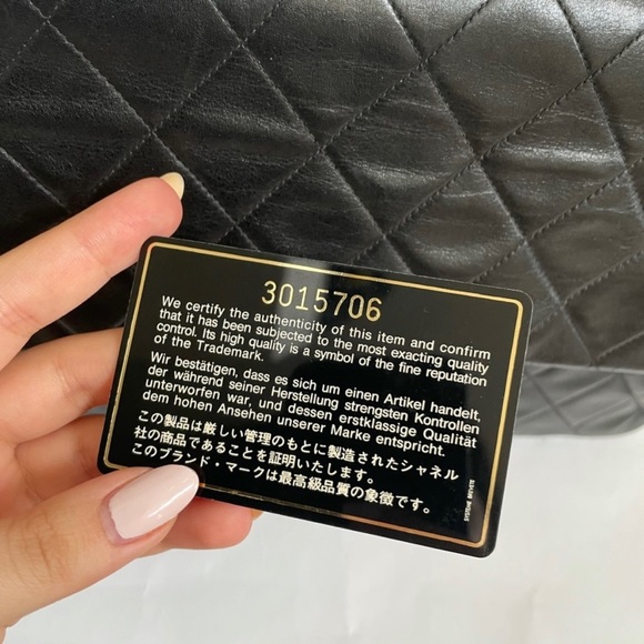 100% Authentic Chanel Vintage Maxi XL Flap Bag - Picture 10 of 11